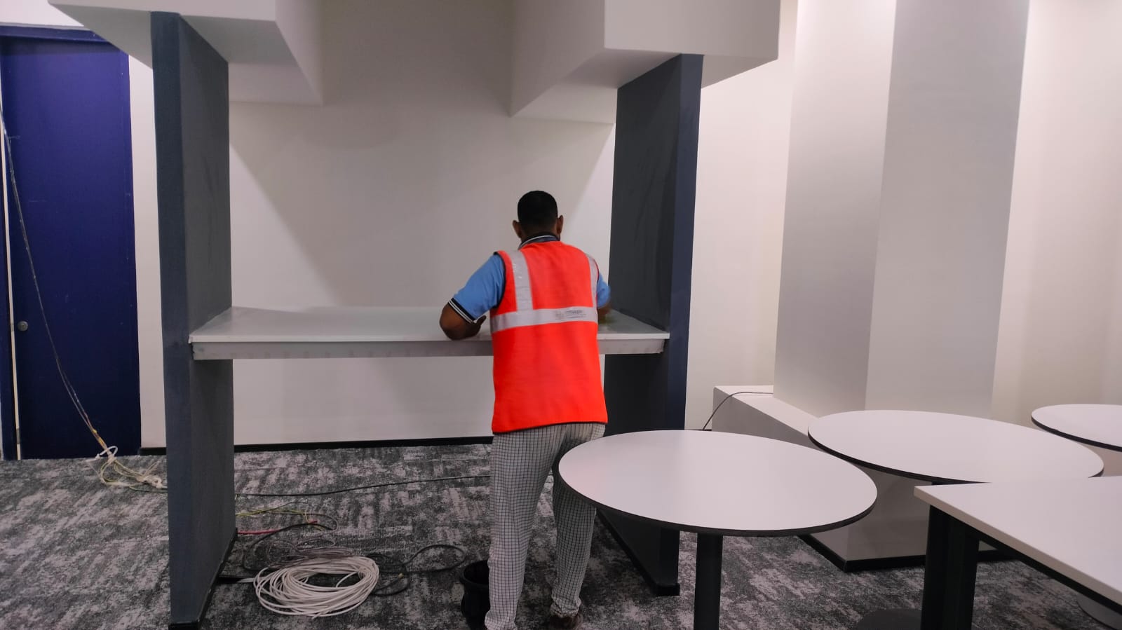 Office cleaning 10