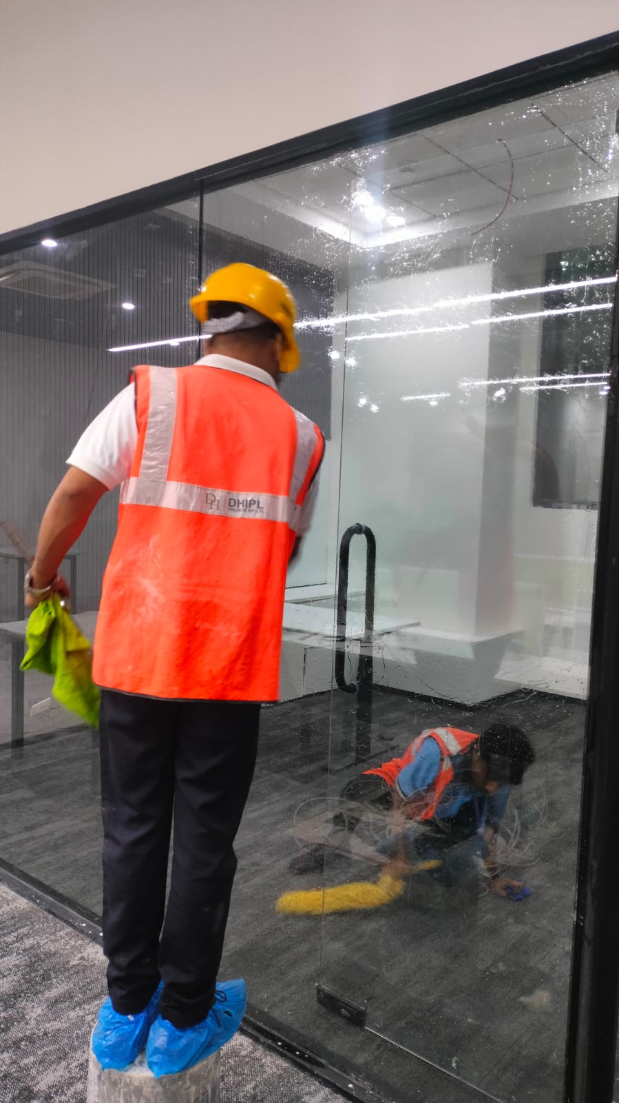 Office cleaning 12